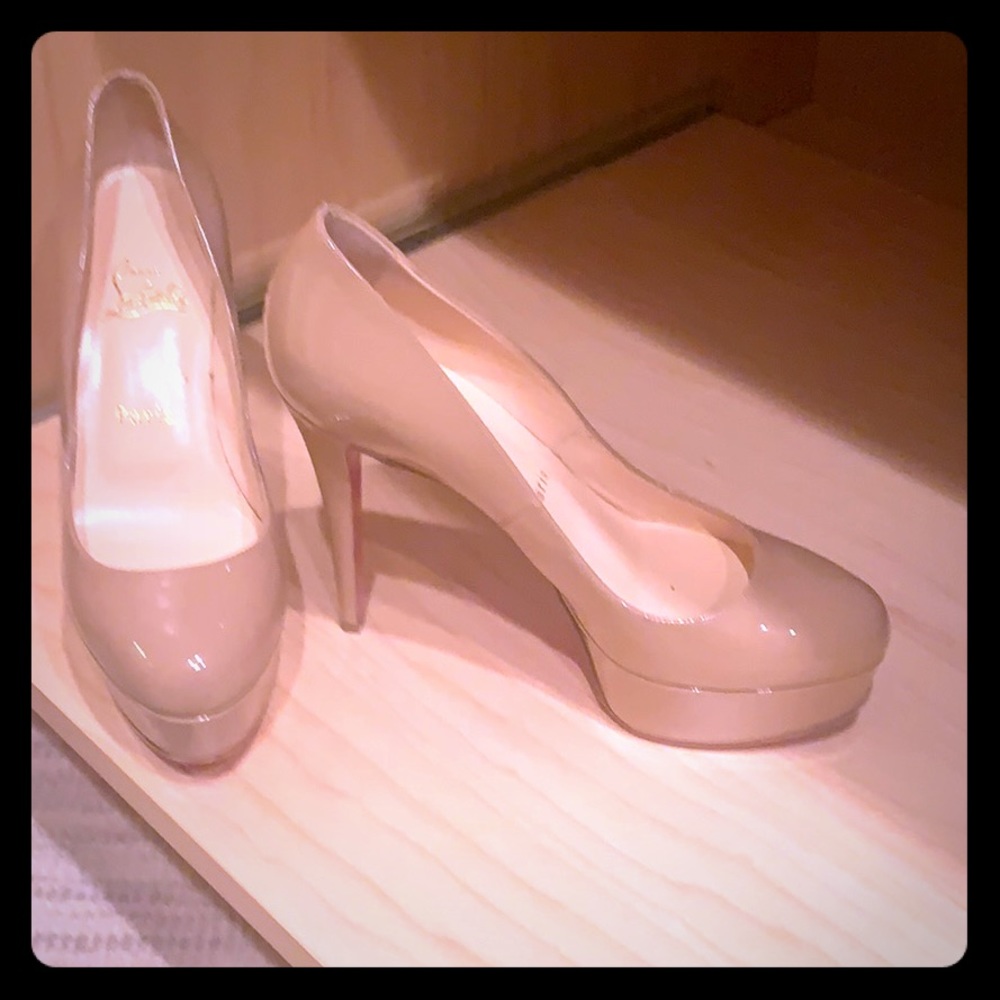 Louboutin Nude Pumps